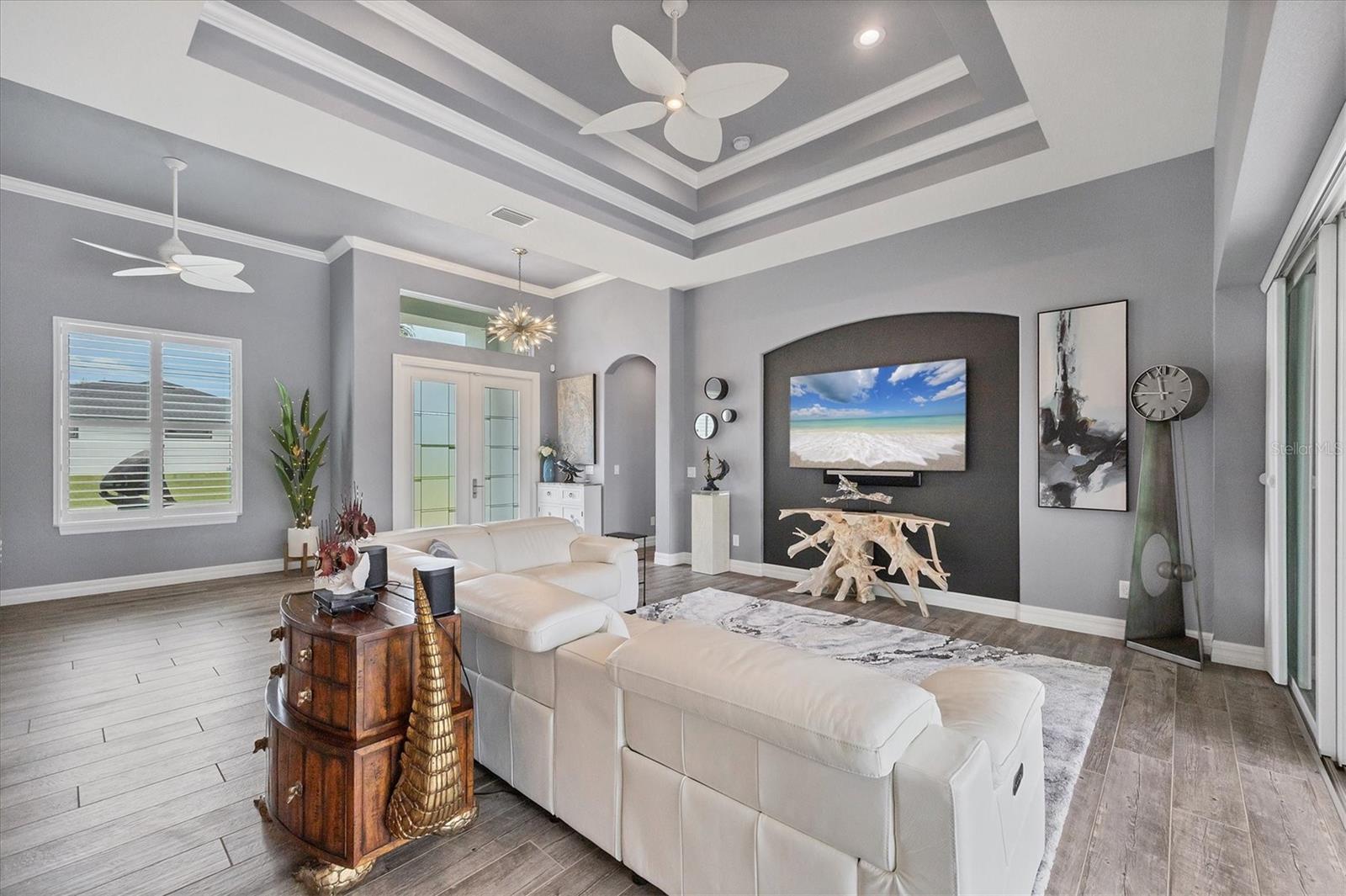 Image 12 of 73 For 15704 Lakeland Circle