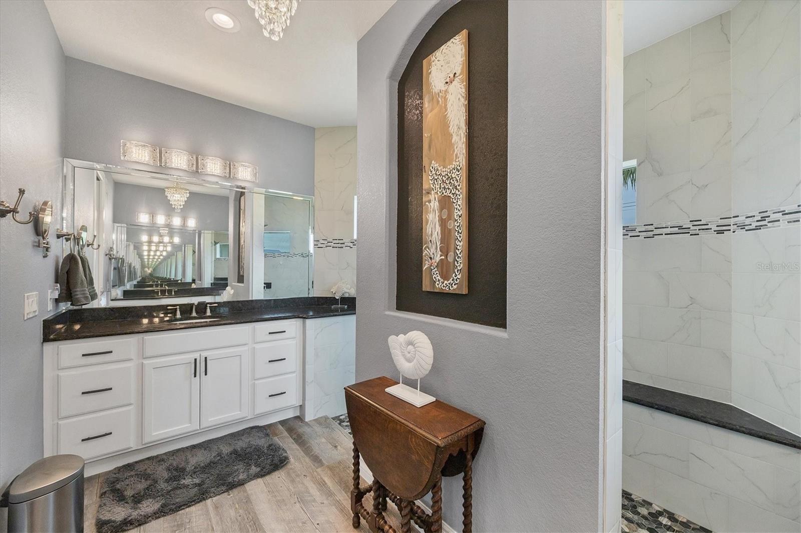 Image 27 of 73 For 15704 Lakeland Circle