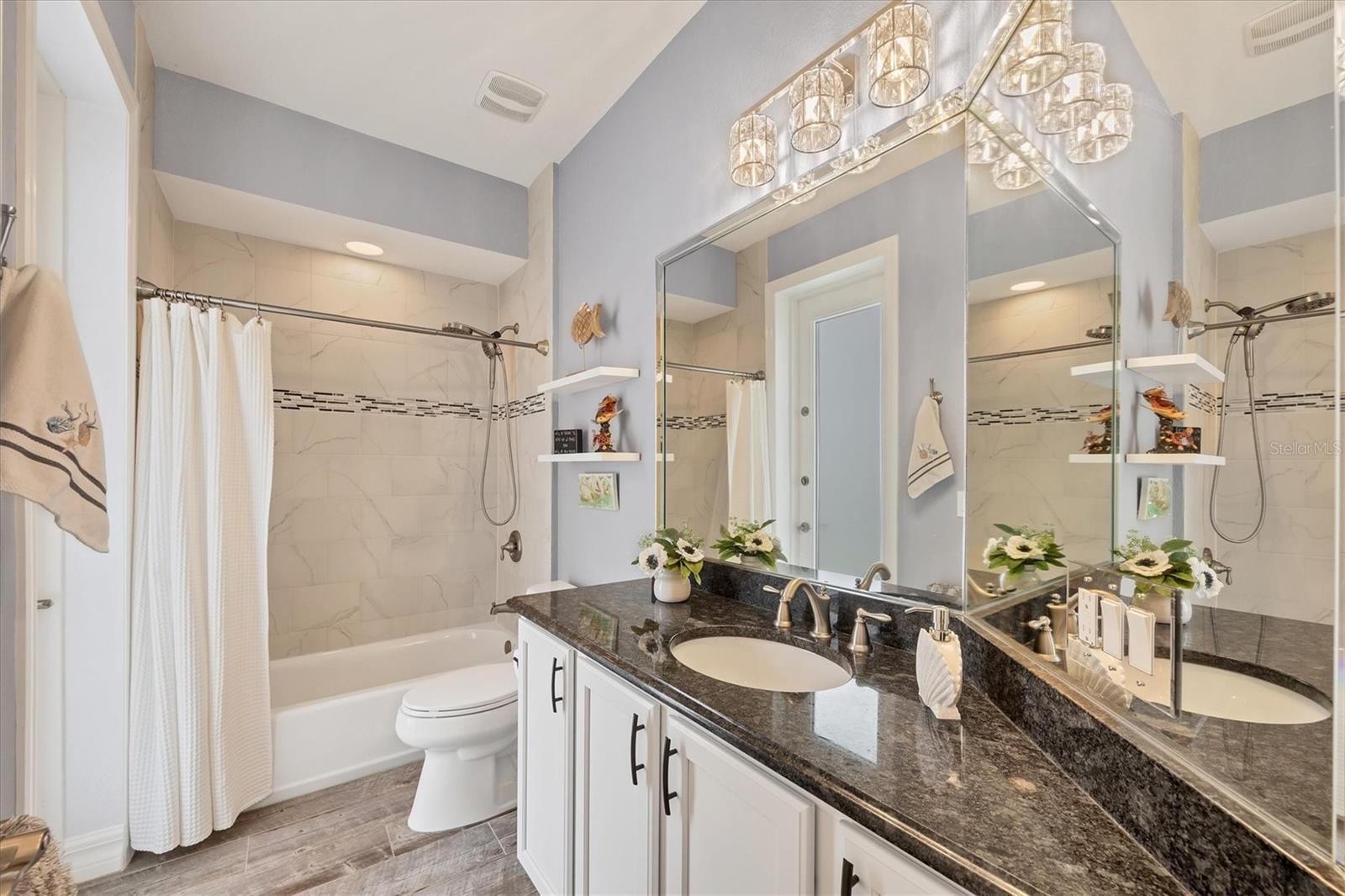 Image 30 of 73 For 15704 Lakeland Circle