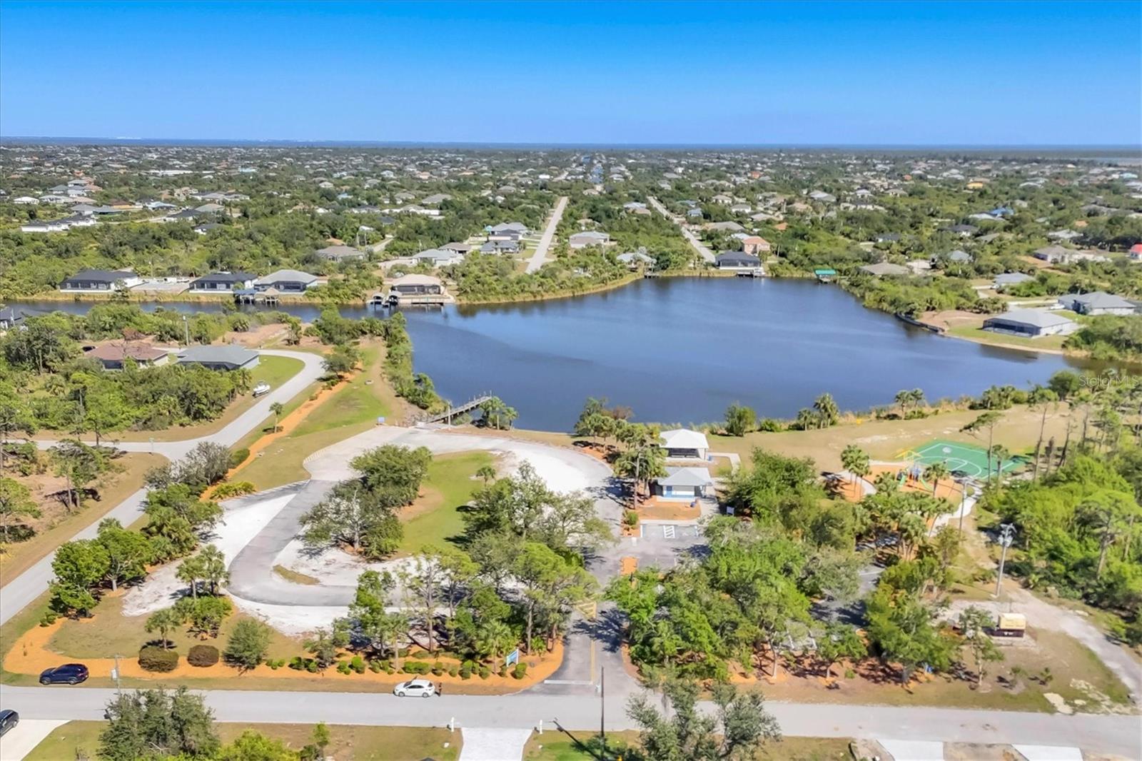 Image 68 of 73 For 15704 Lakeland Circle