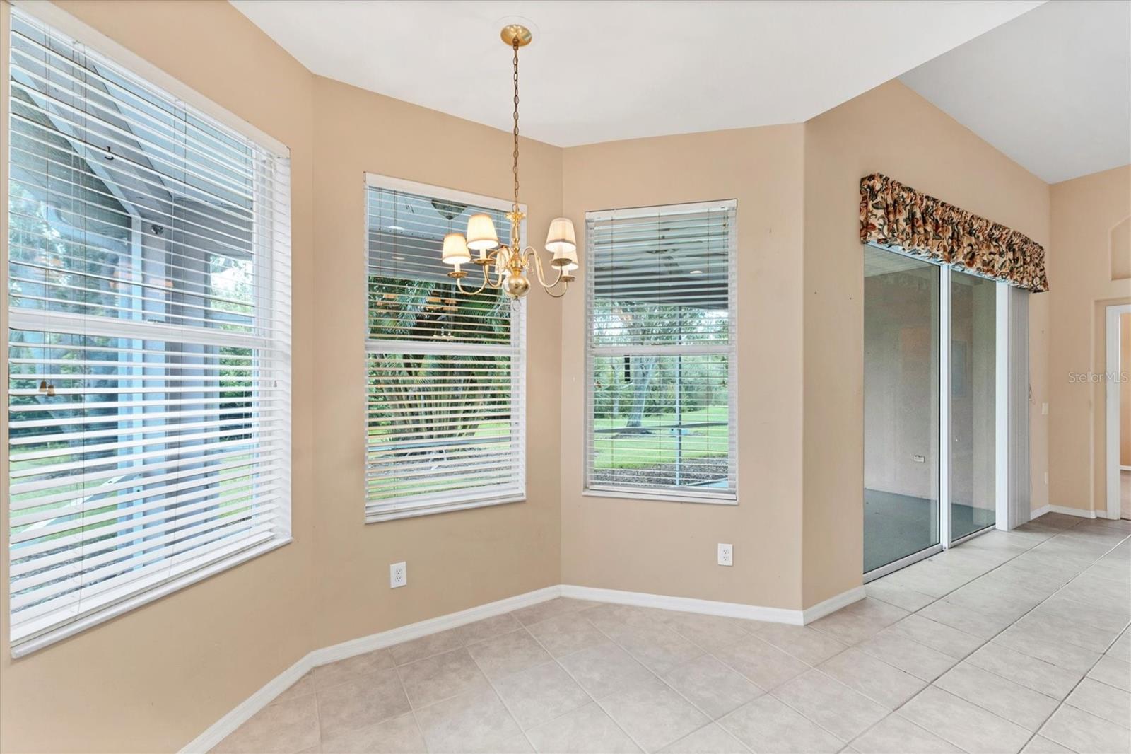 Image 12 of 59 For 5271 Laurel Oak Court