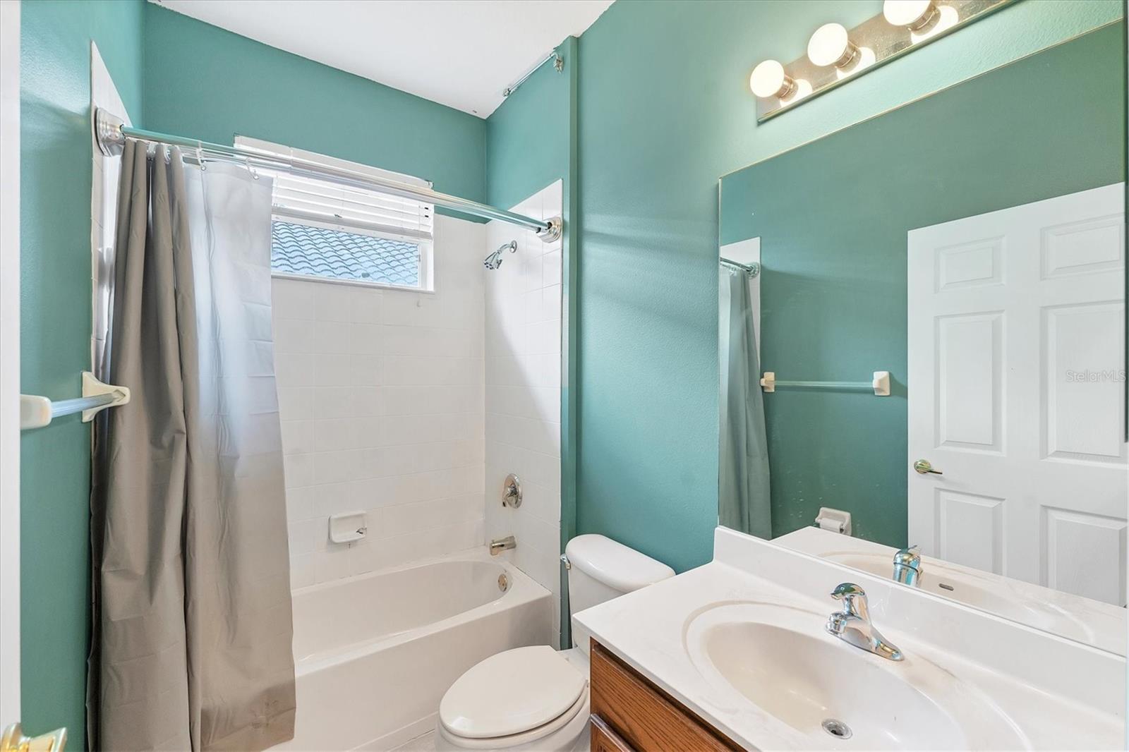 Image 21 of 59 For 5271 Laurel Oak Court