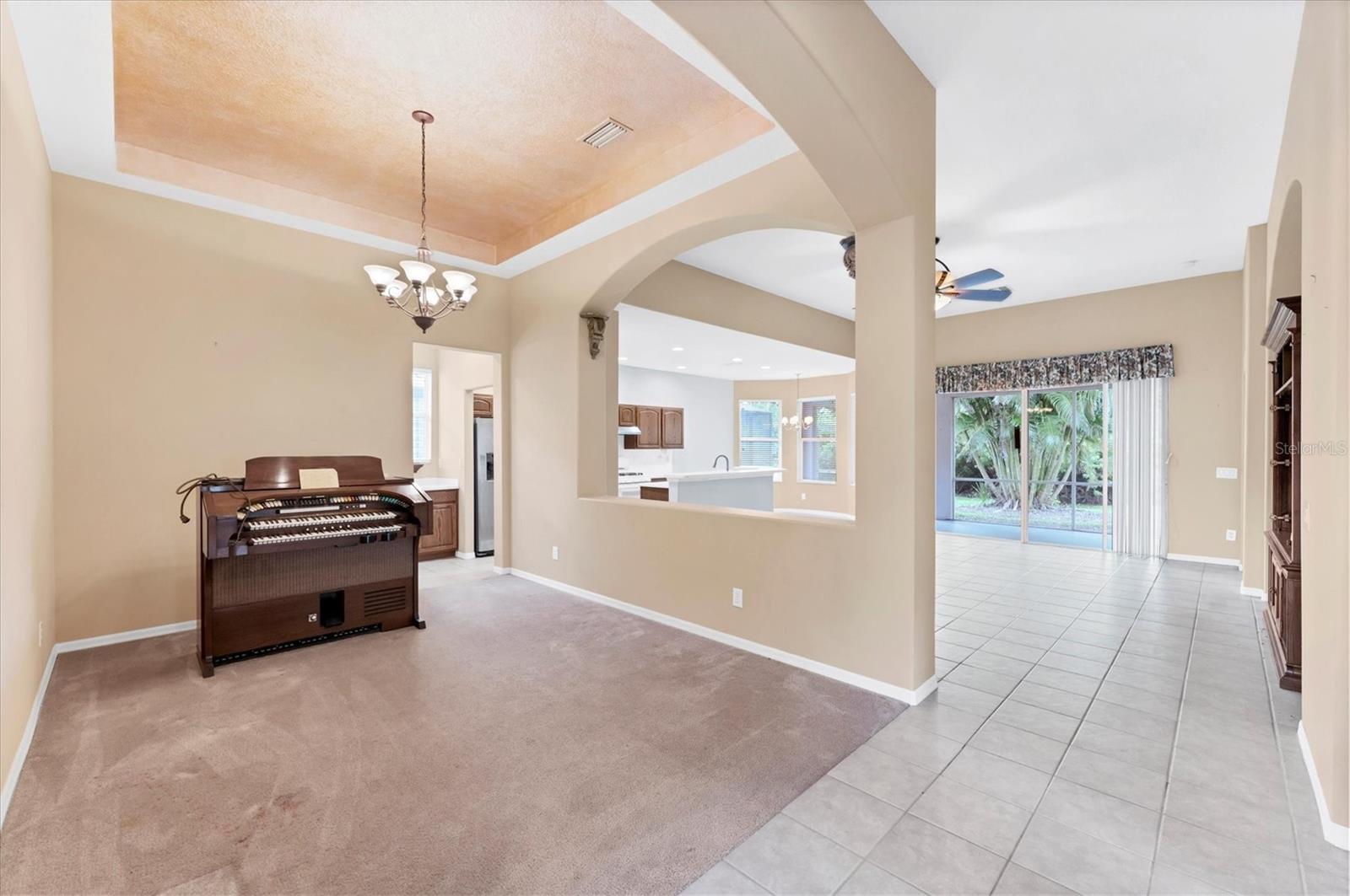 Image 4 of 59 For 5271 Laurel Oak Court