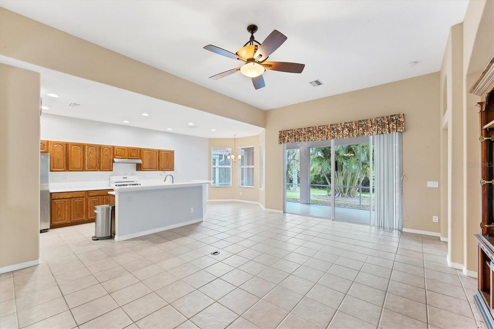 Image 5 of 59 For 5271 Laurel Oak Court
