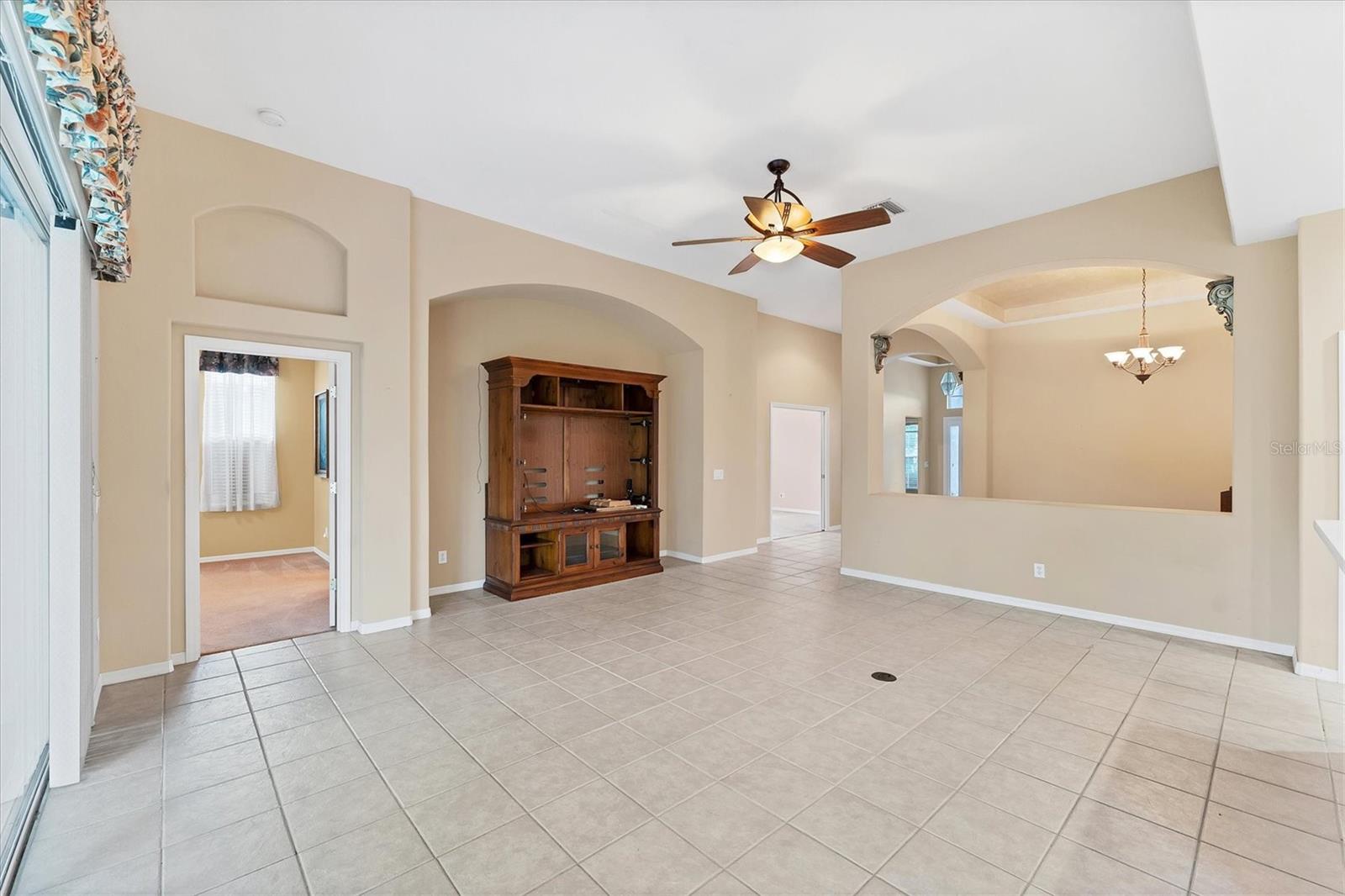 Image 7 of 59 For 5271 Laurel Oak Court
