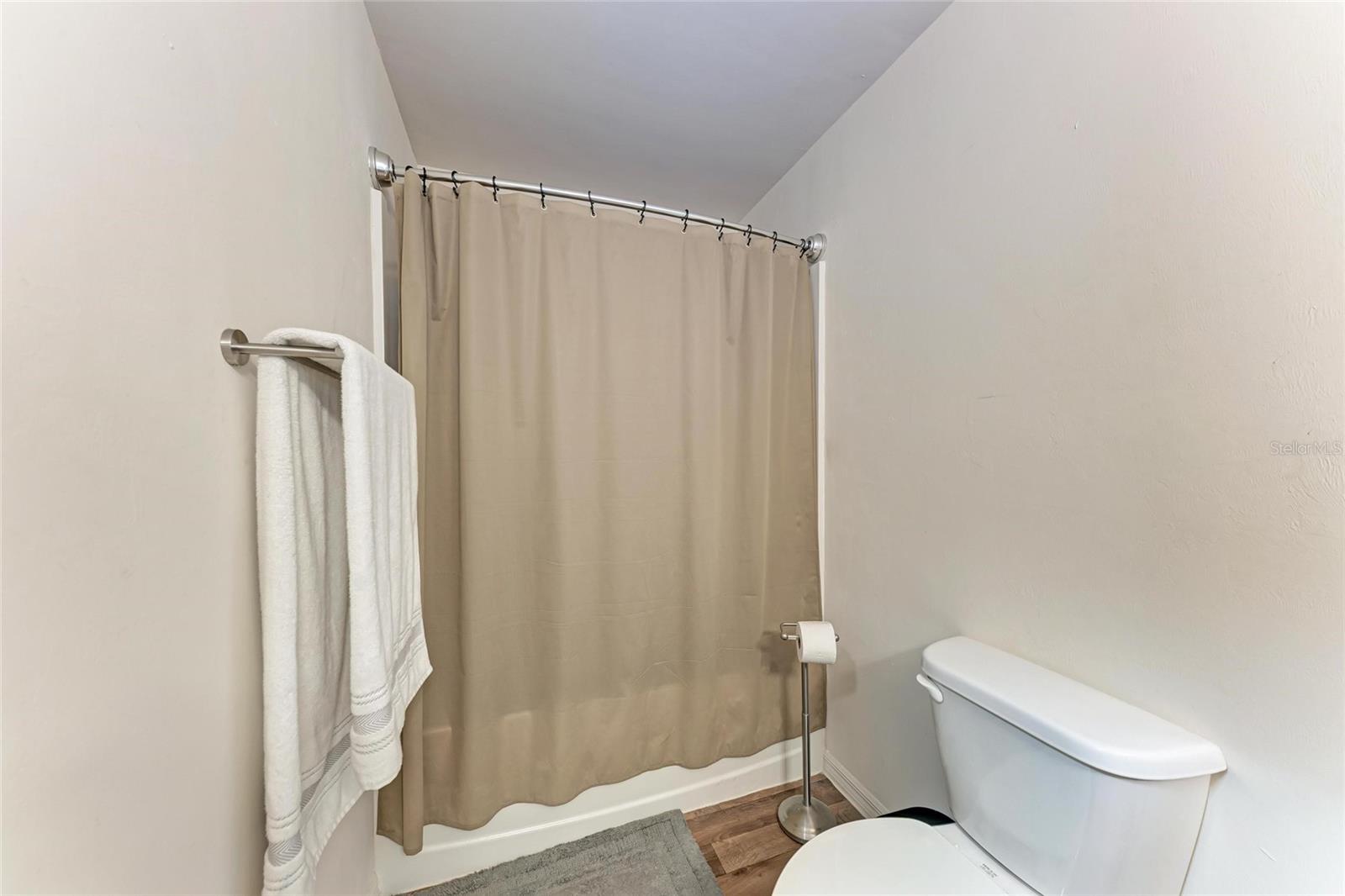 Image 16 of 42 For 26335 Explorer Road