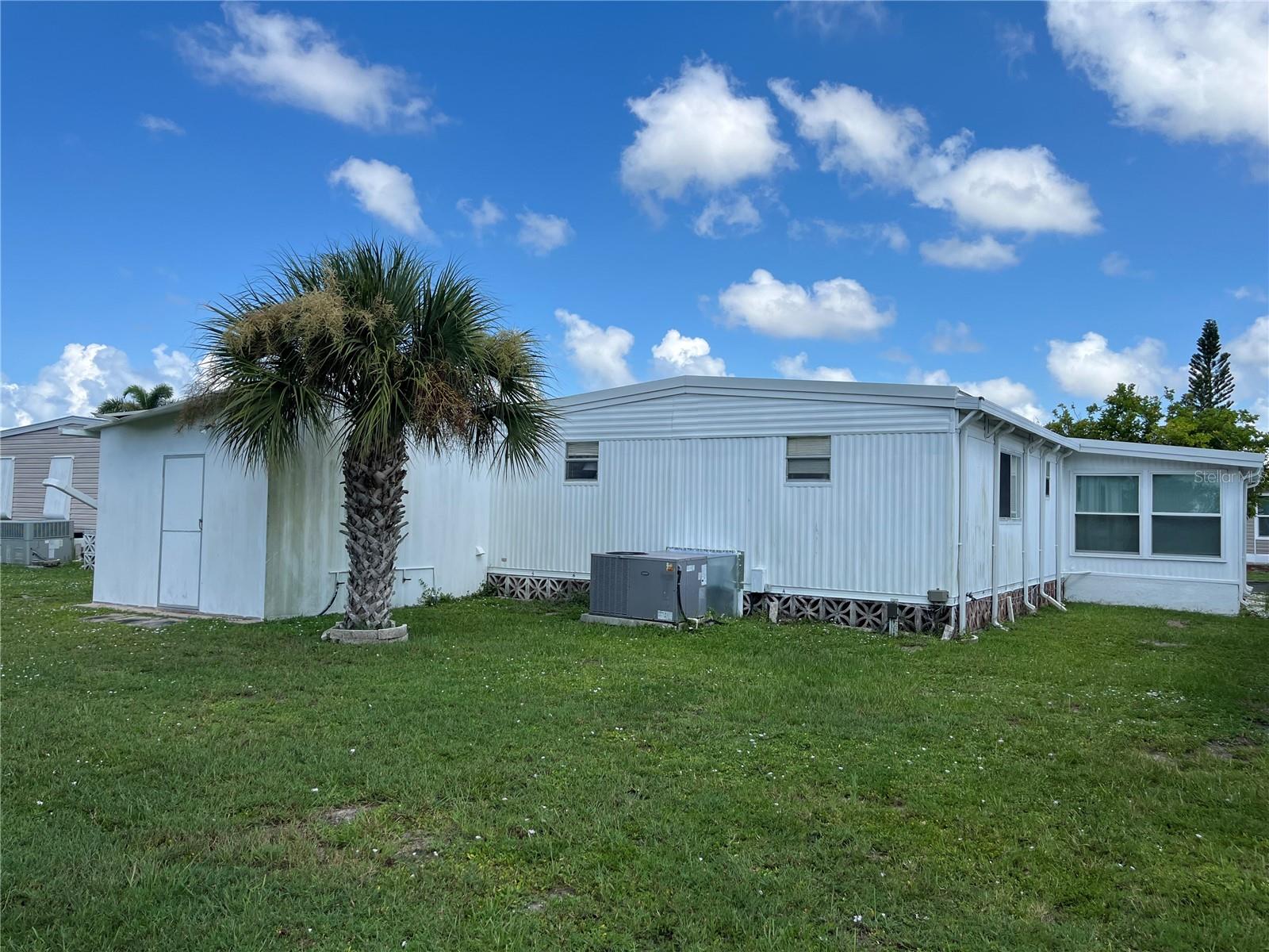 Image 4 of 37 For 807 Jolanda Circle