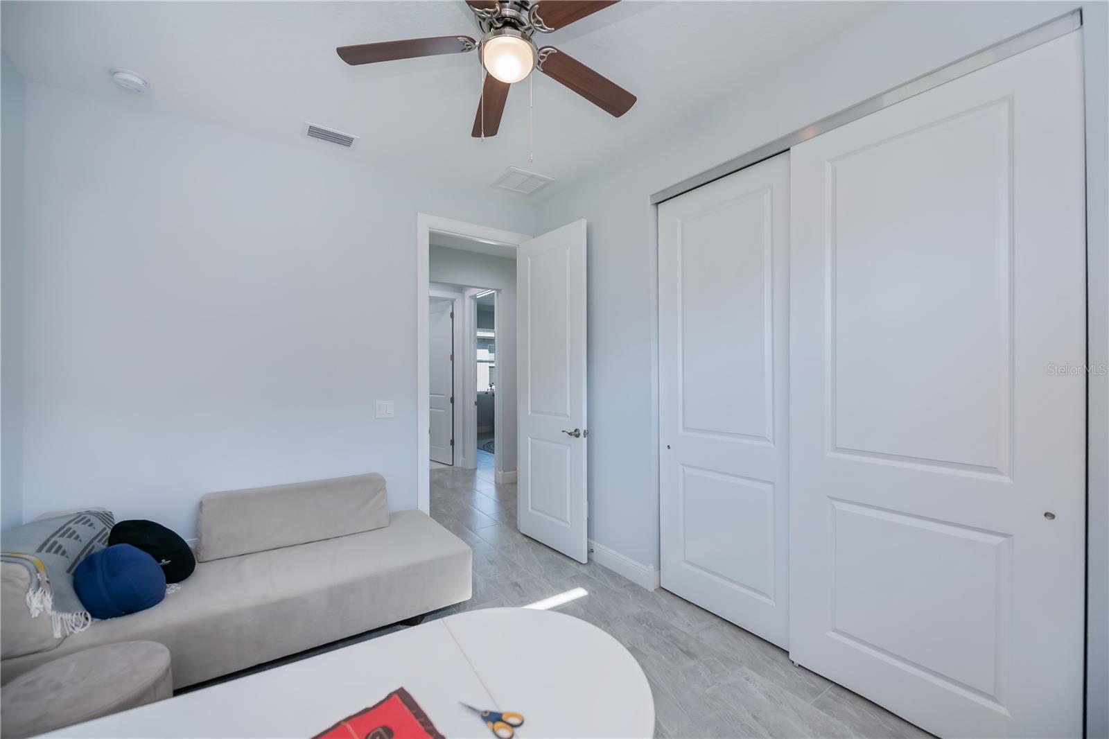Image 11 of 64 For 809 Groveland Avenue