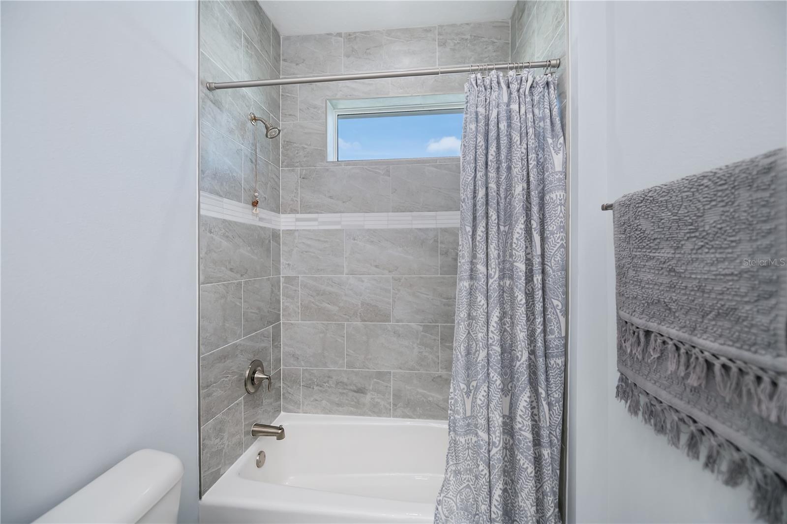Image 35 of 64 For 809 Groveland Avenue
