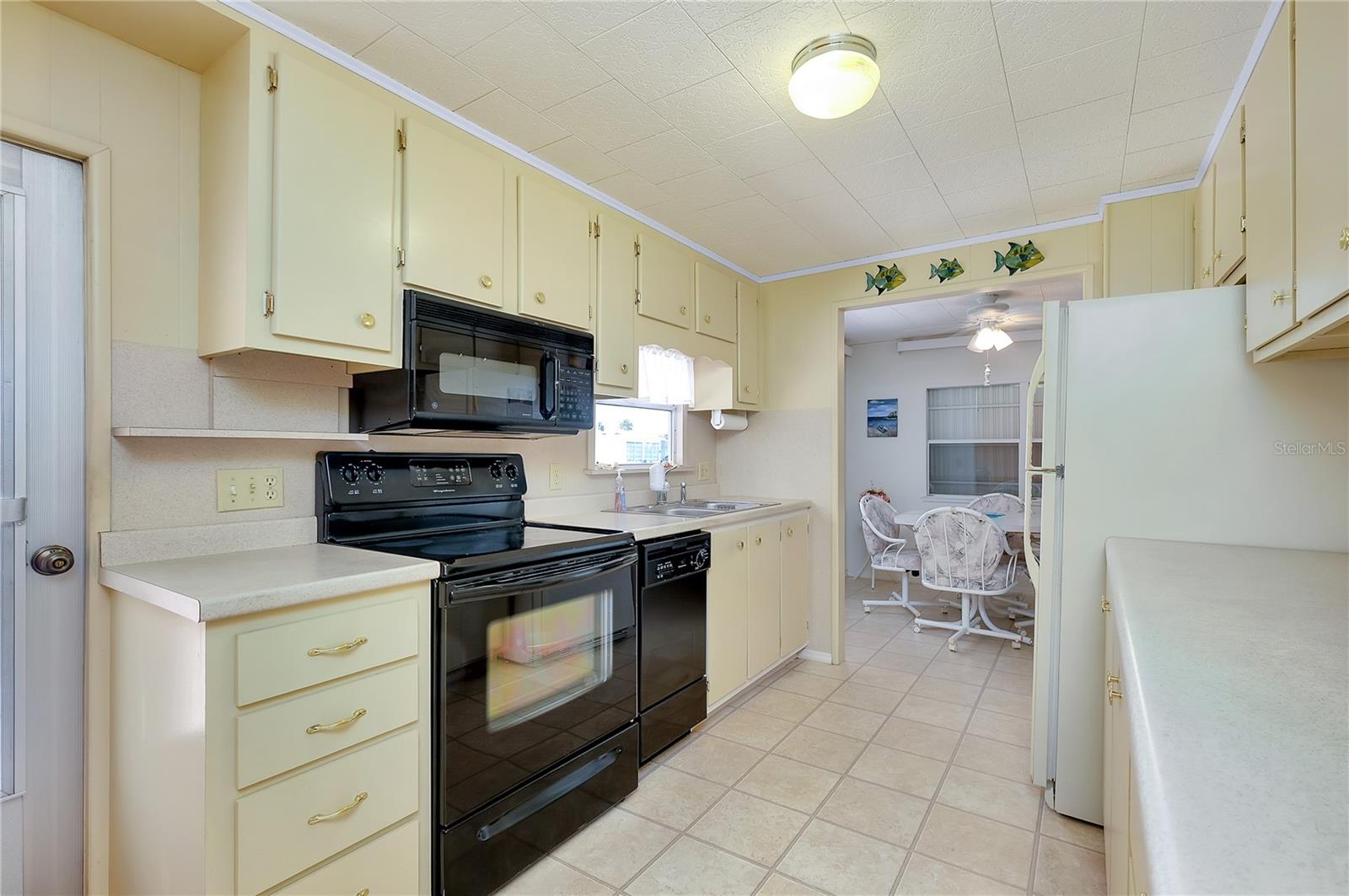 Image 4 of 41 For 209 Roma Road