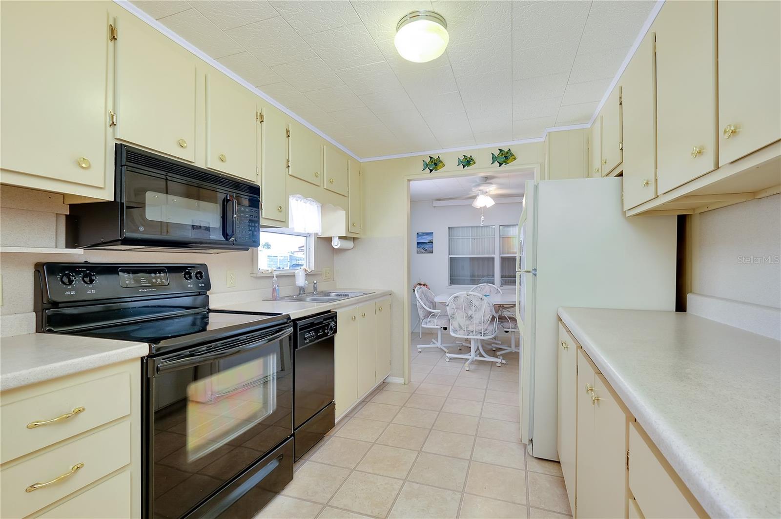 Image 6 of 41 For 209 Roma Road