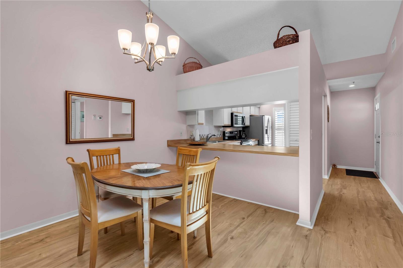 Image 10 of 43 For 932 Capri Isles Boulevard 216