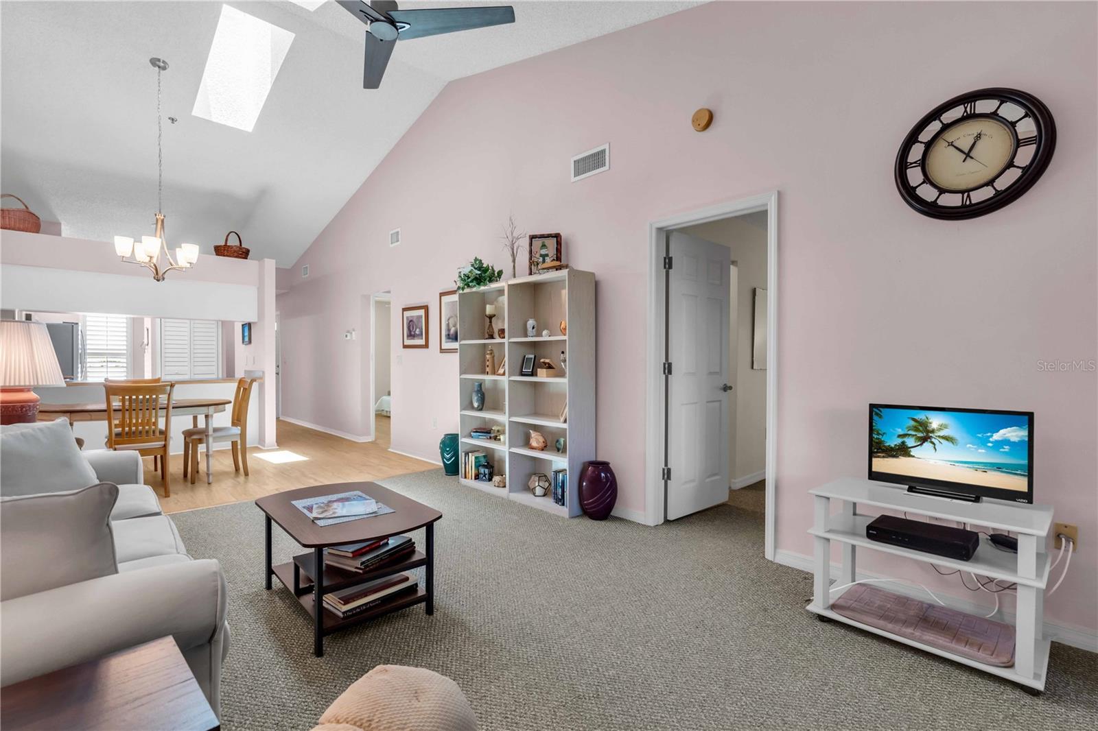 Image 14 of 43 For 932 Capri Isles Boulevard 216