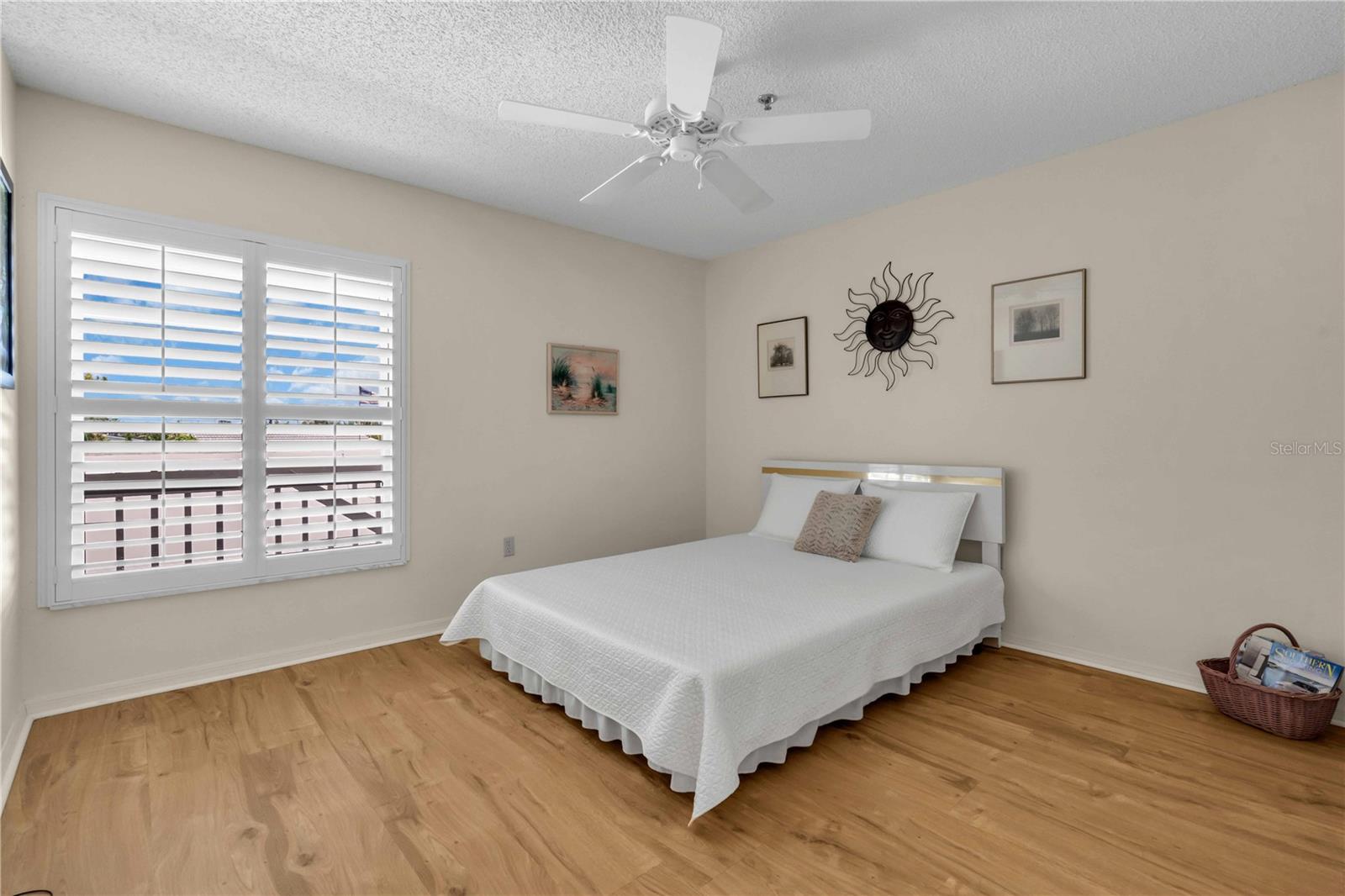 Image 15 of 43 For 932 Capri Isles Boulevard 216