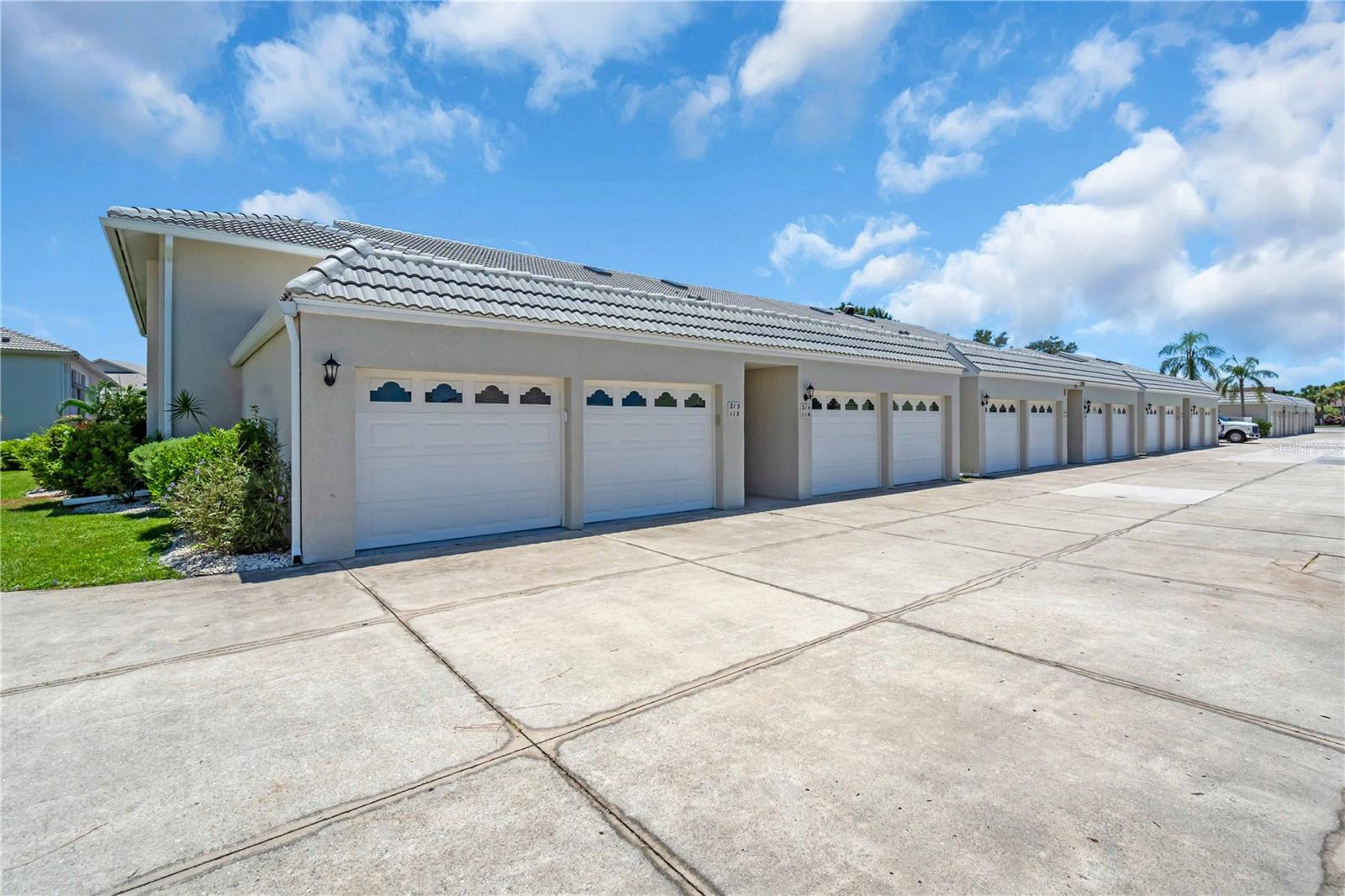 Image 2 of 43 For 932 Capri Isles Boulevard 216