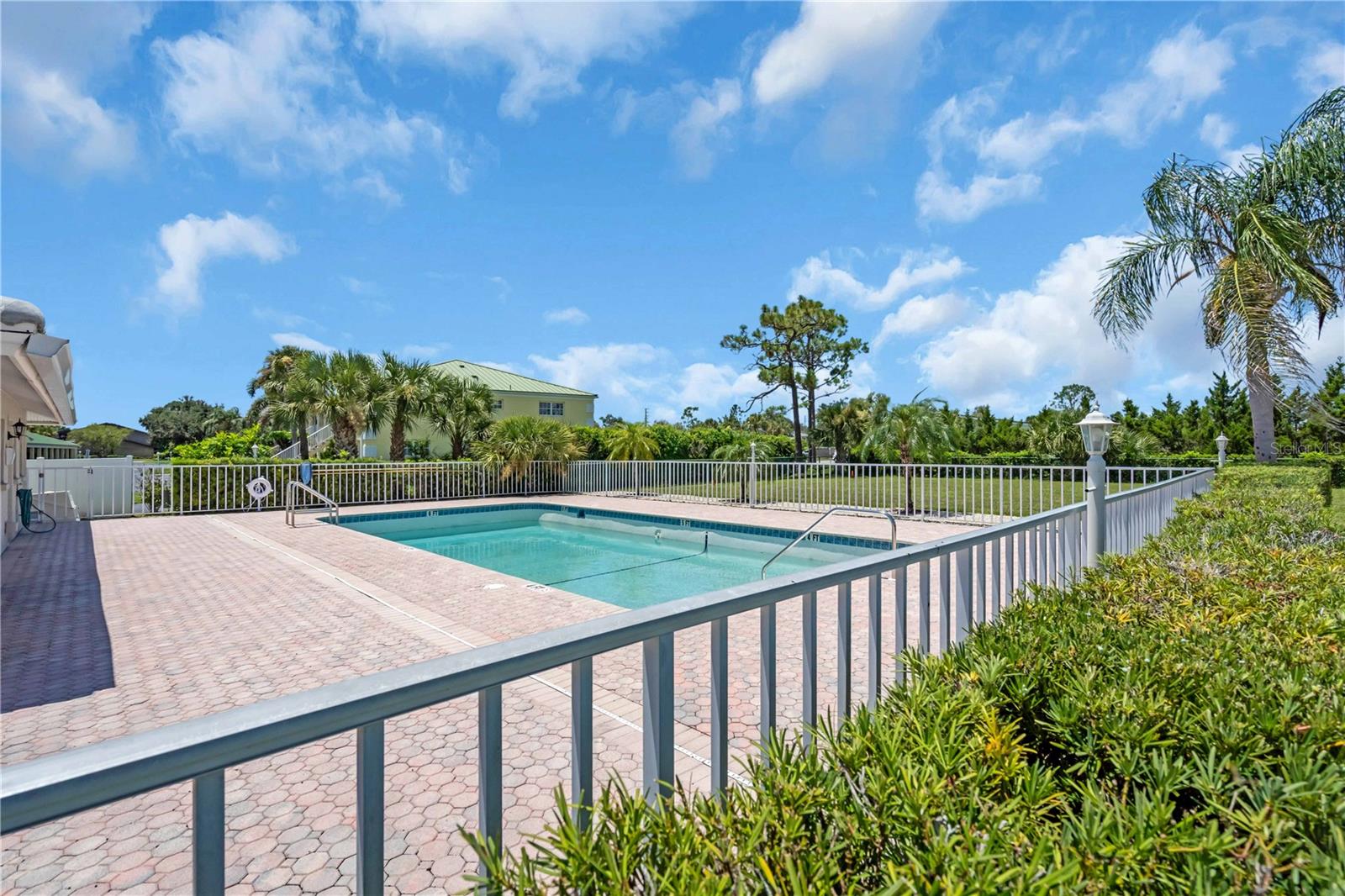 Image 26 of 43 For 932 Capri Isles Boulevard 216