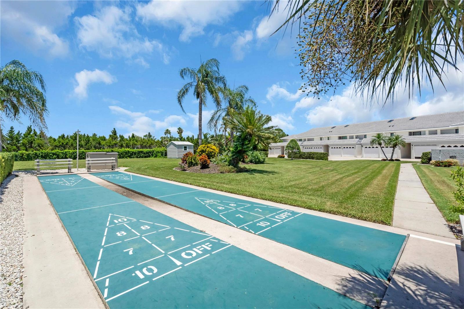 Image 27 of 43 For 932 Capri Isles Boulevard 216