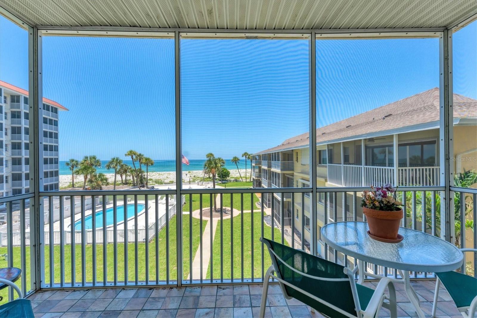 Image 22 of 39 For 1200 Tarpon Center Drive 306
