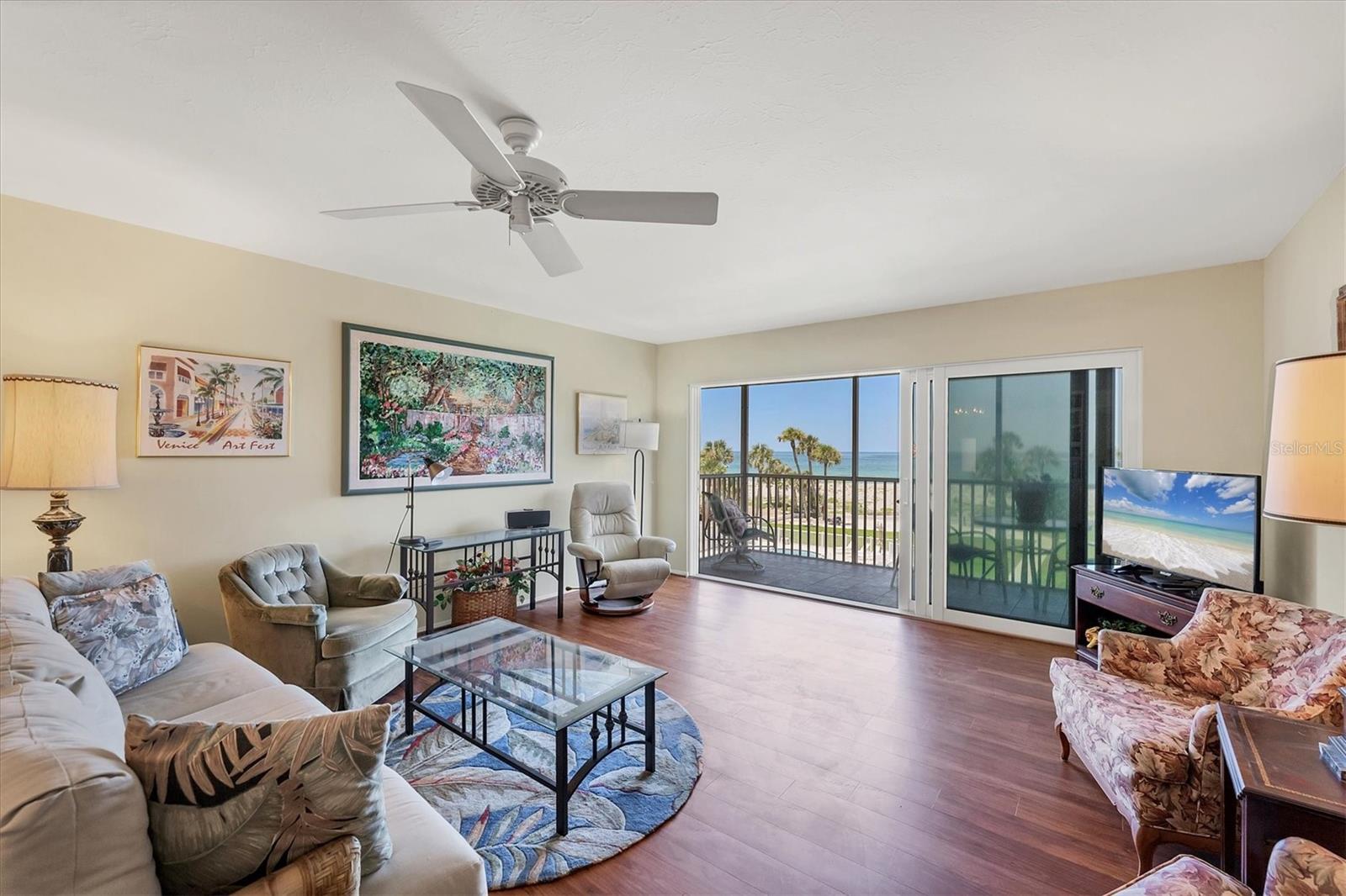 Image 6 of 39 For 1200 Tarpon Center Drive 306