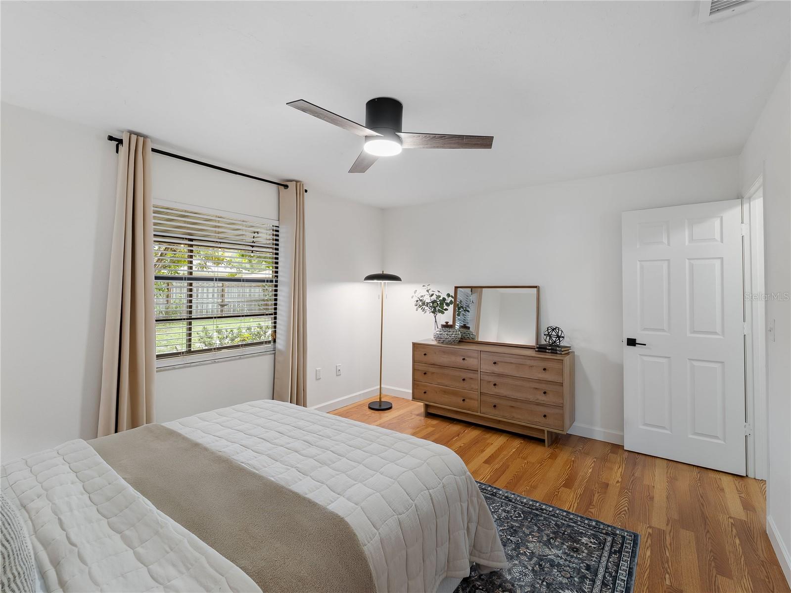 Image 10 of 39 For 1580 Deer Hollow Boulevard
