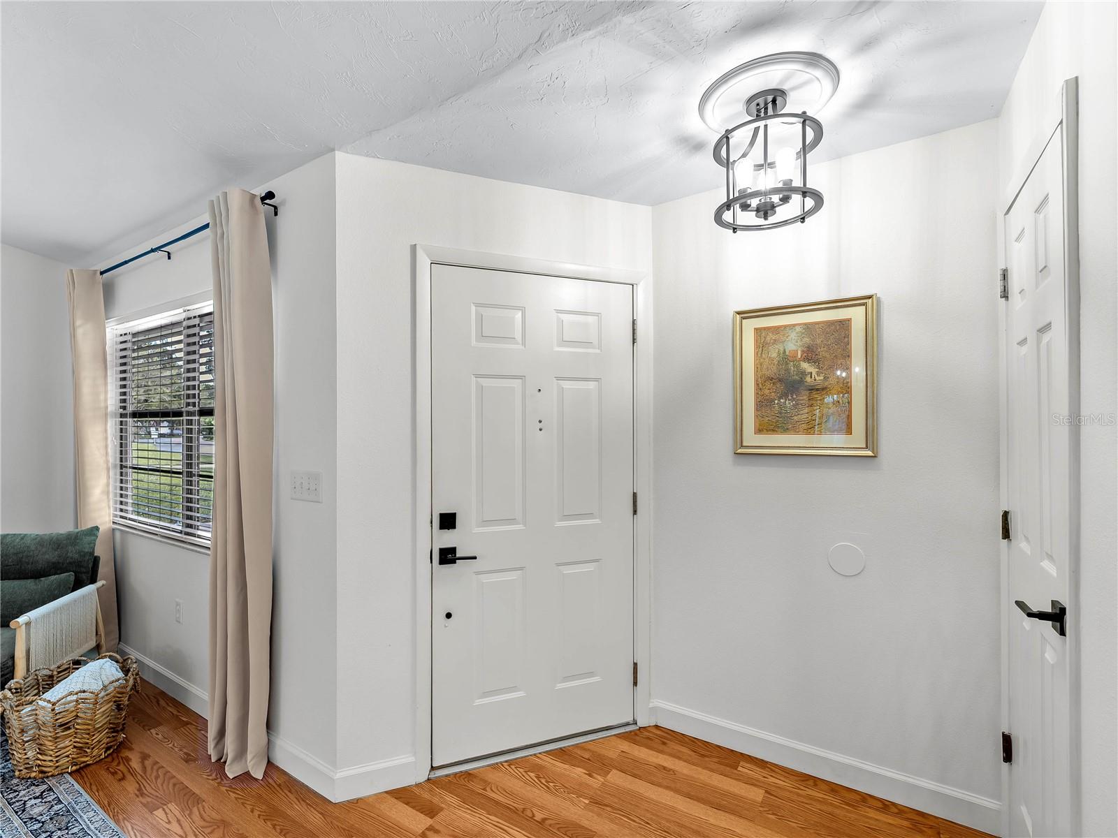 Image 17 of 39 For 1580 Deer Hollow Boulevard