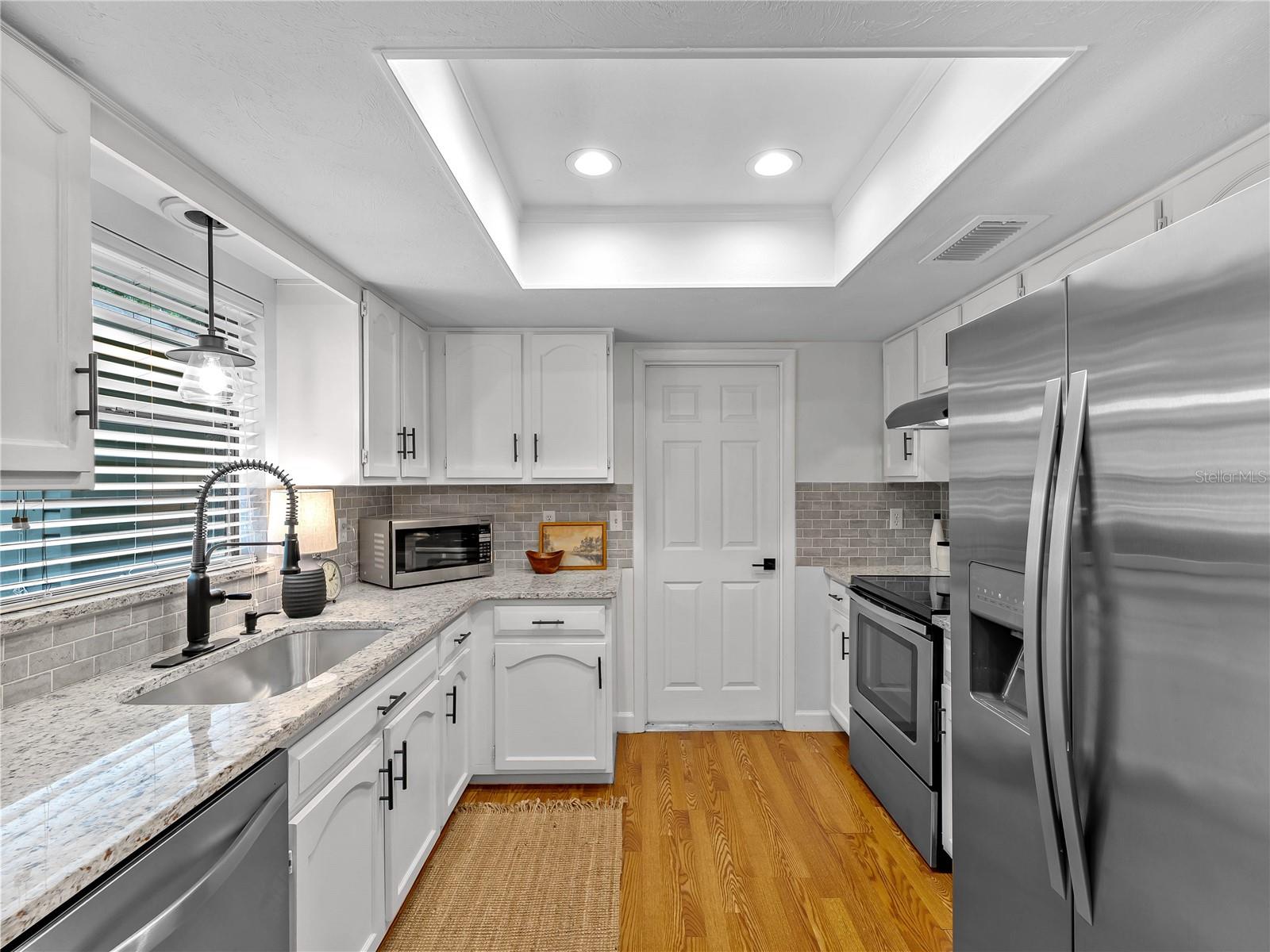 Image 8 of 39 For 1580 Deer Hollow Boulevard