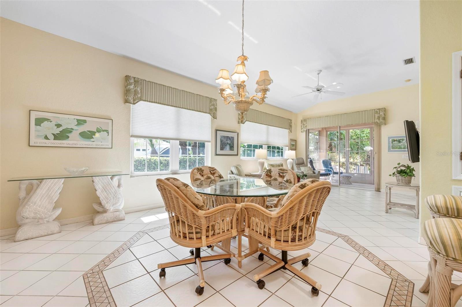 Image 10 of 44 For 1262 Berkshire Circle