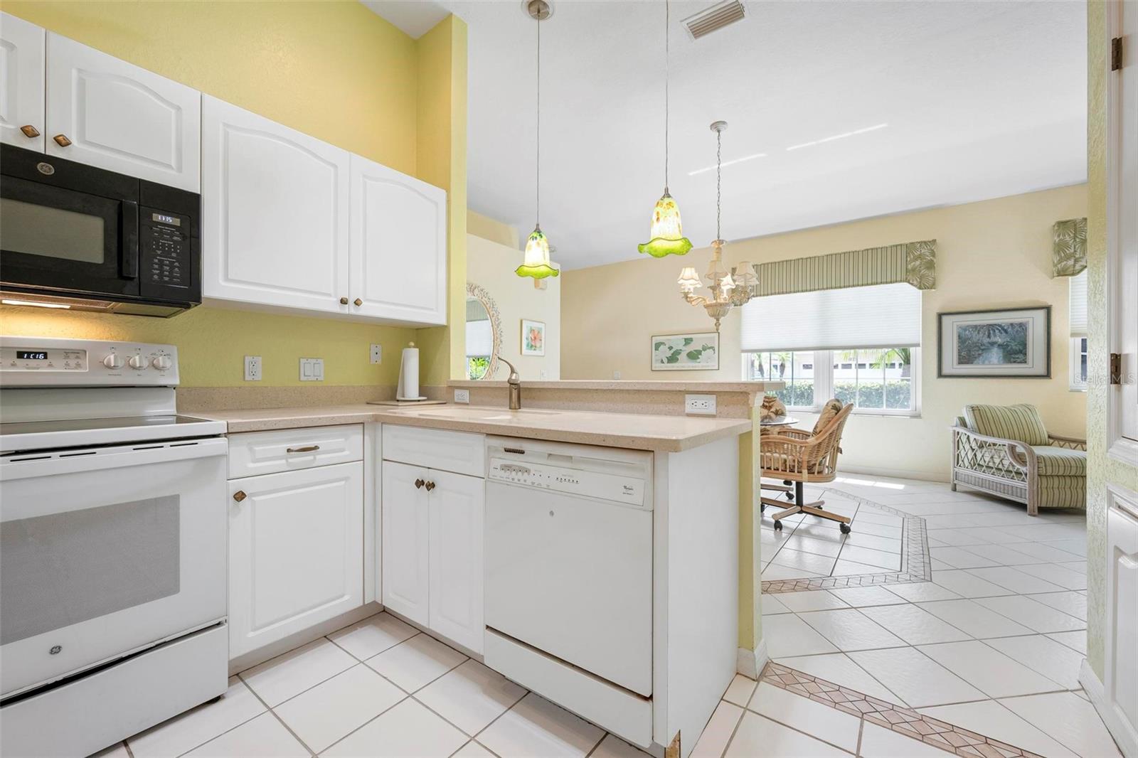 Image 18 of 44 For 1262 Berkshire Circle