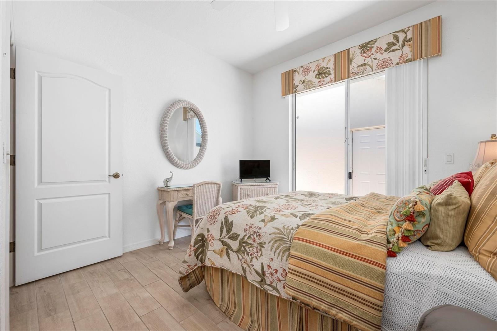 Image 27 of 44 For 1262 Berkshire Circle