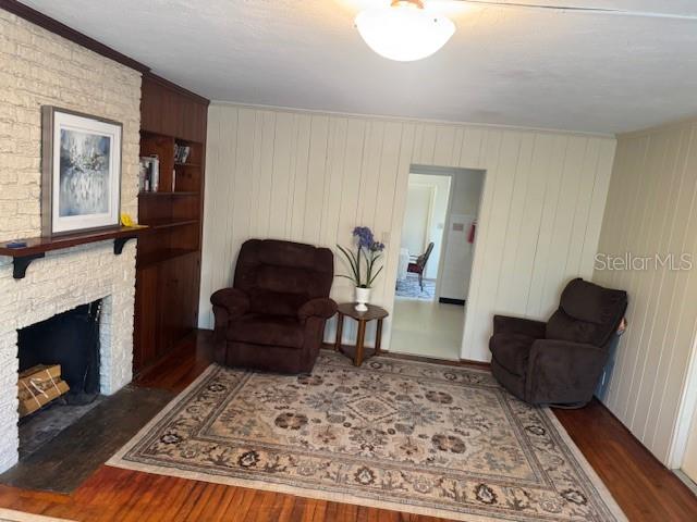 Image 4 of 10 For 201 Park Boulevard N