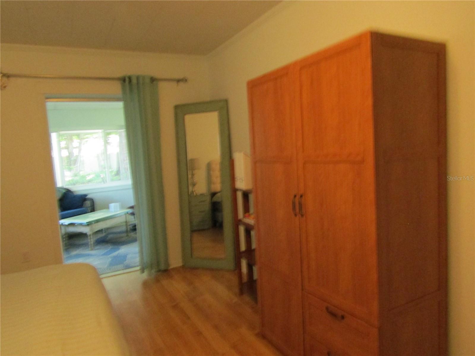 Image 10 of 20 For 421 Riviera Street