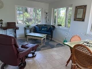 Image 21 of 31 For 421 Riviera Street