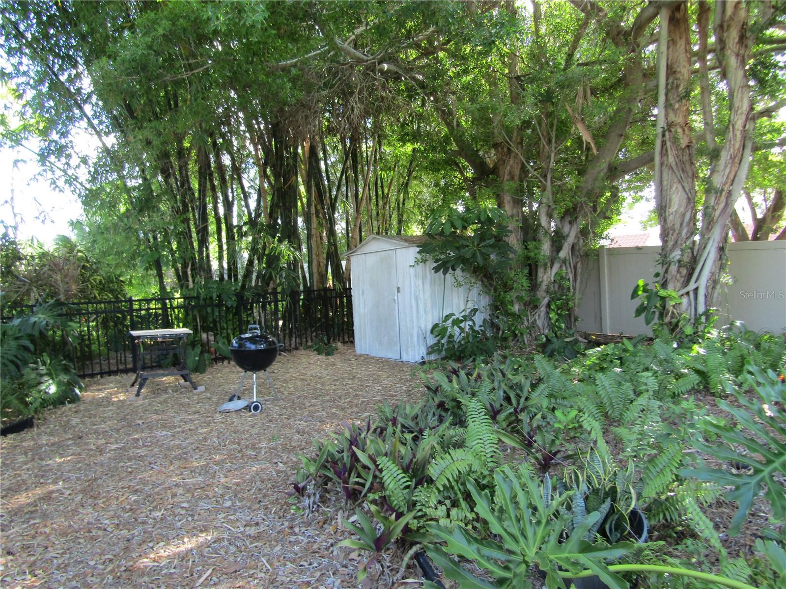 Image 27 of 31 For 421 Riviera Street