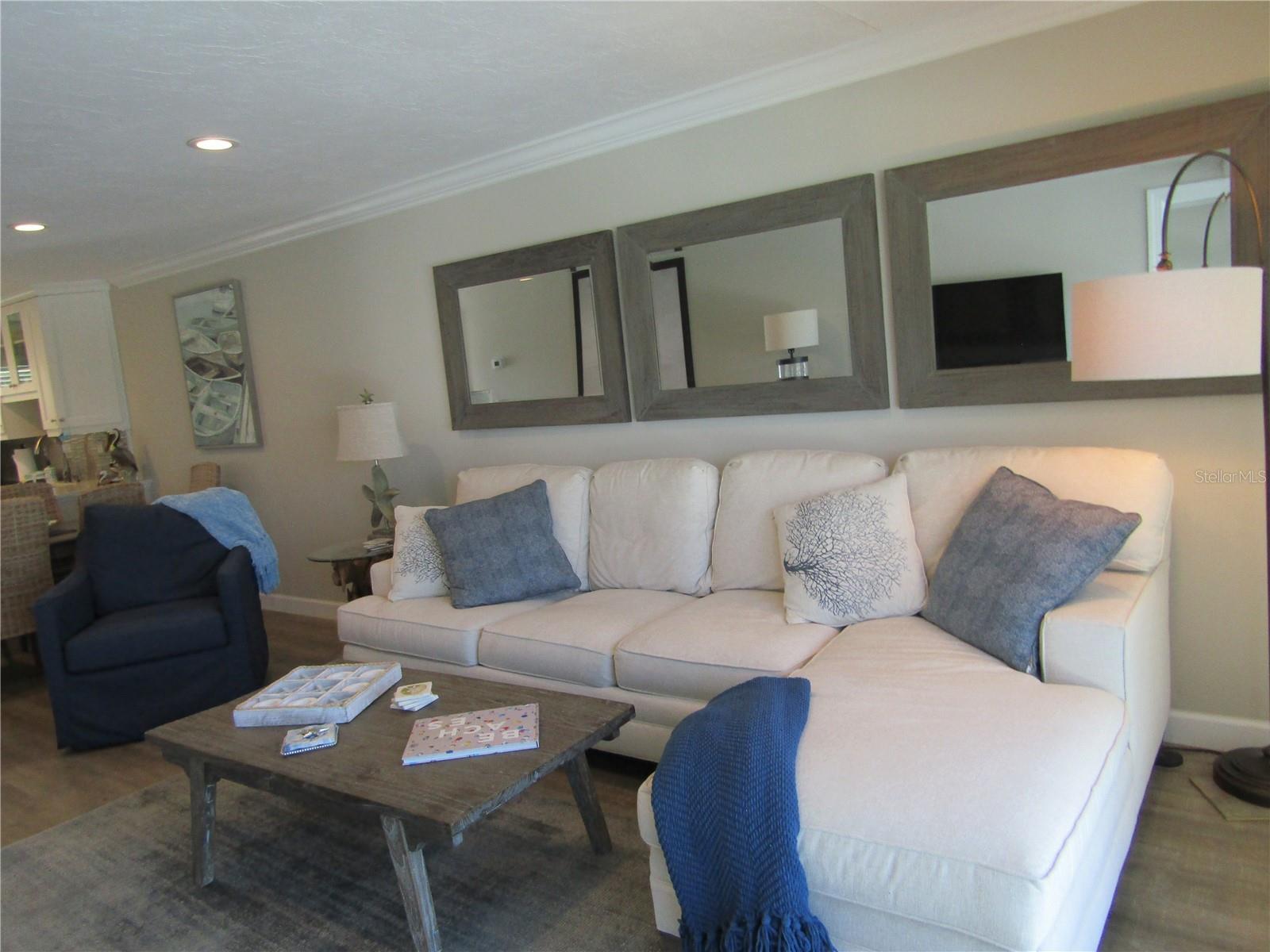 Image 11 of 25 For 1400 Tarpon Center Drive 311