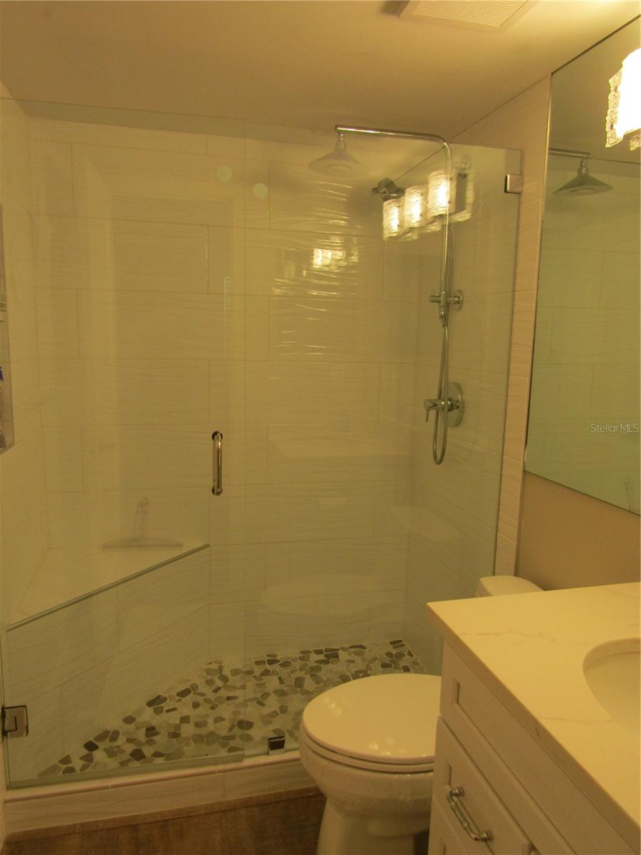 Image 20 of 25 For 1400 Tarpon Center Drive 311