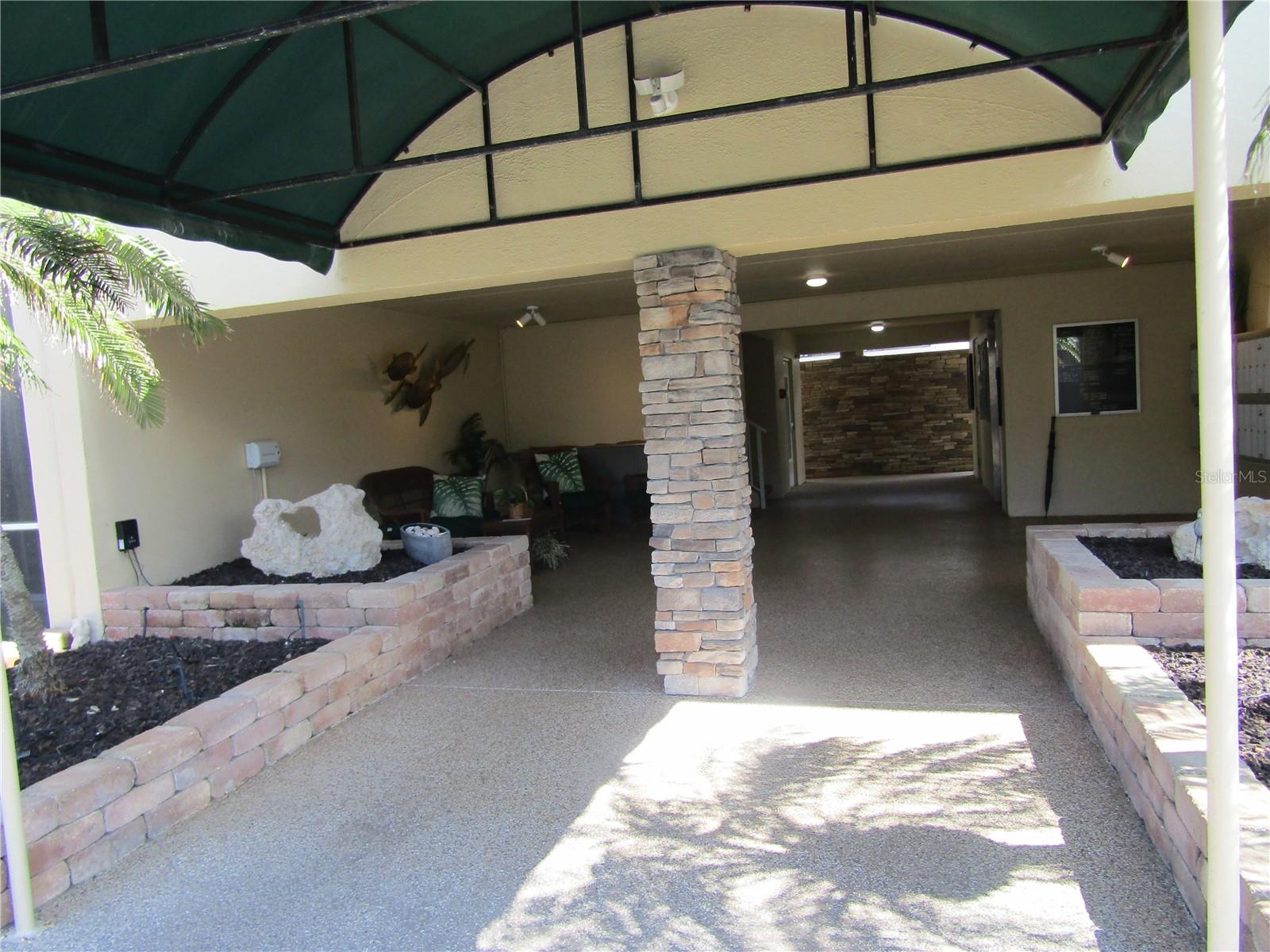 Image 23 of 25 For 1400 Tarpon Center Drive 311
