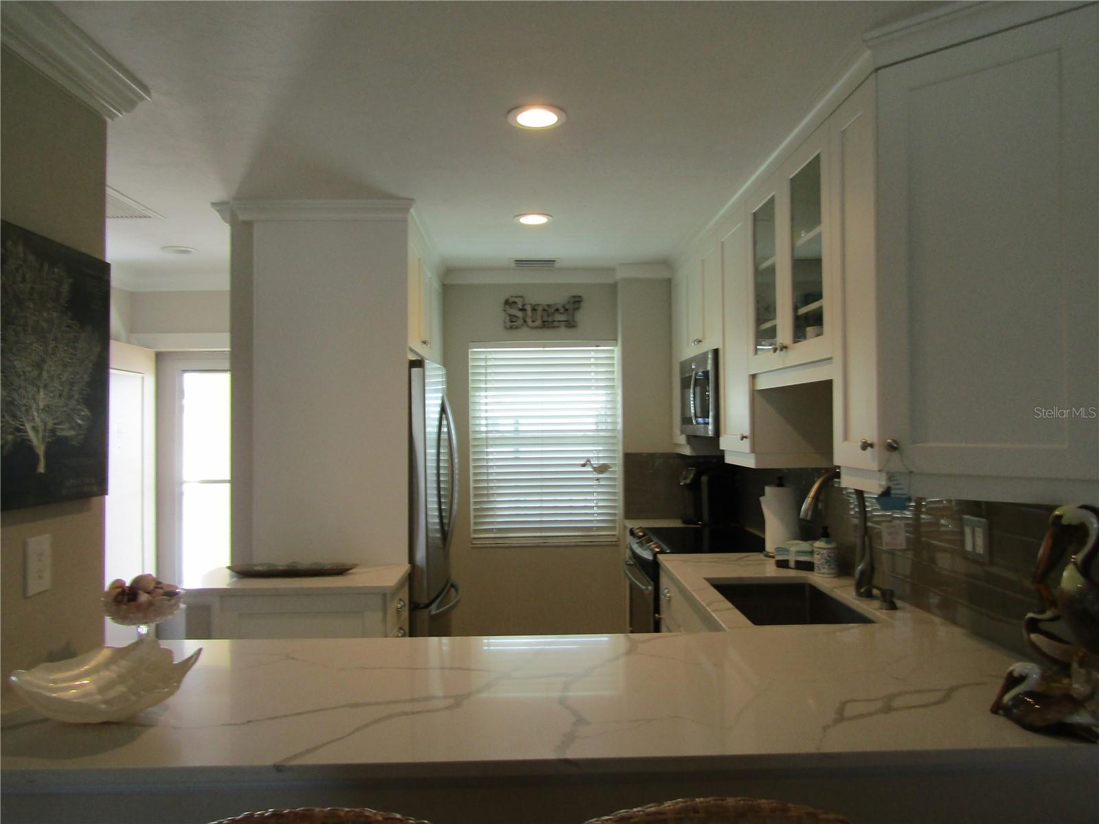 Image 4 of 25 For 1400 Tarpon Center Drive 311