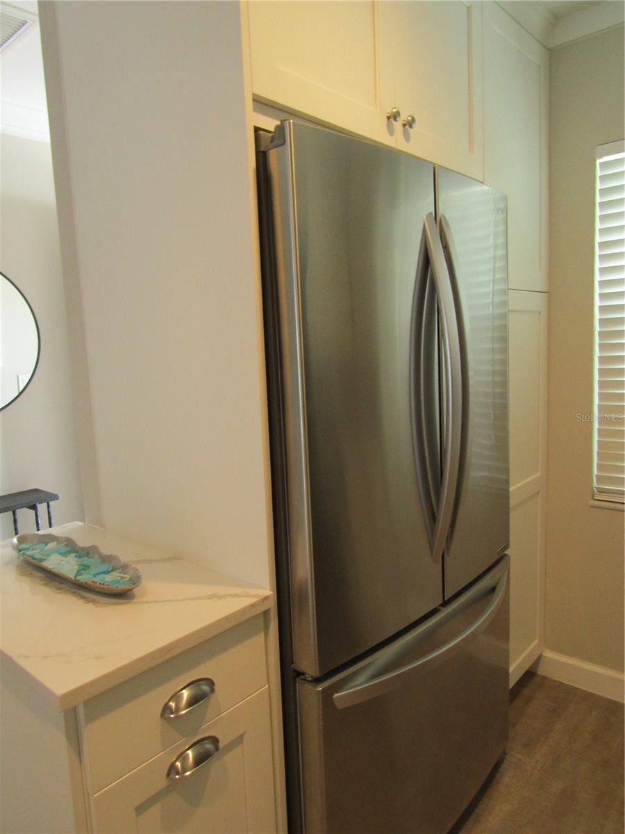 Image 6 of 25 For 1400 Tarpon Center Drive 311