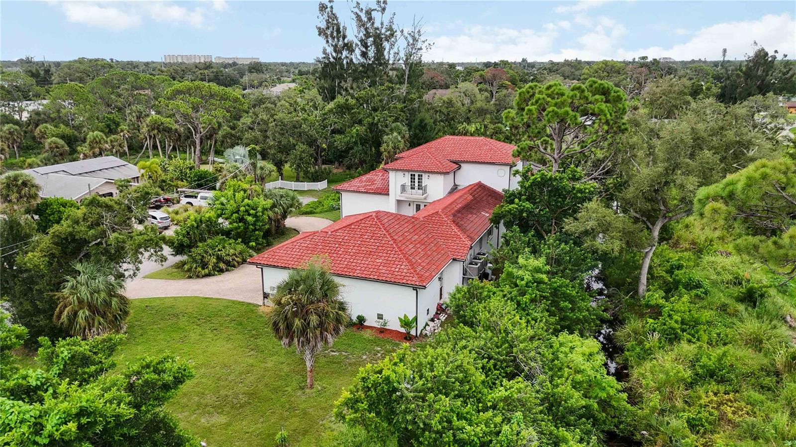Image 65 of 73 For 3674 Roslyn Road