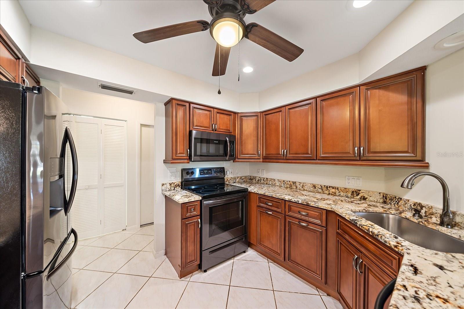 Image 18 of 45 For 1929 Tradewinds Circle
