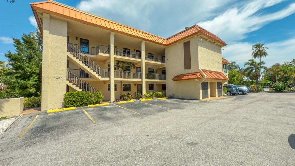 Details for 1650 Pine Tree Lane 103, SARASOTA, FL 34236