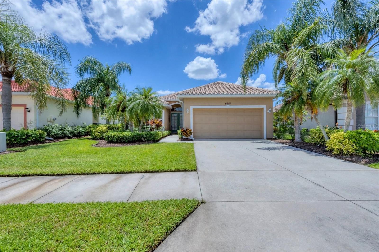 Image 6 of 50 For 5641 Whispering Oaks Drive