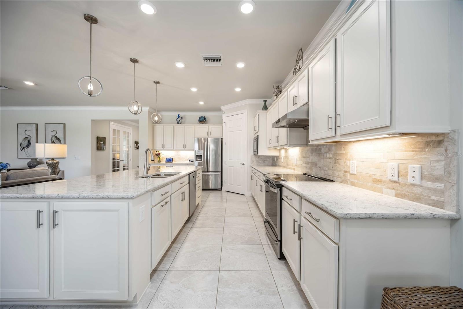 Image 11 of 67 For 13431 Calimento Street
