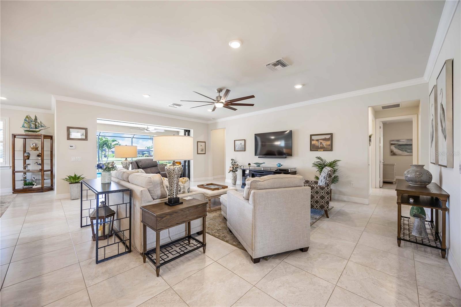 Image 6 of 67 For 13431 Calimento Street