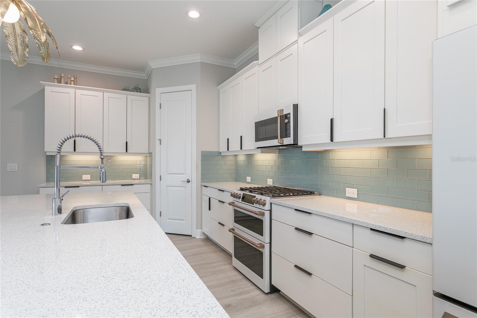 Image 13 of 92 For 15173 Vivaldi Drive