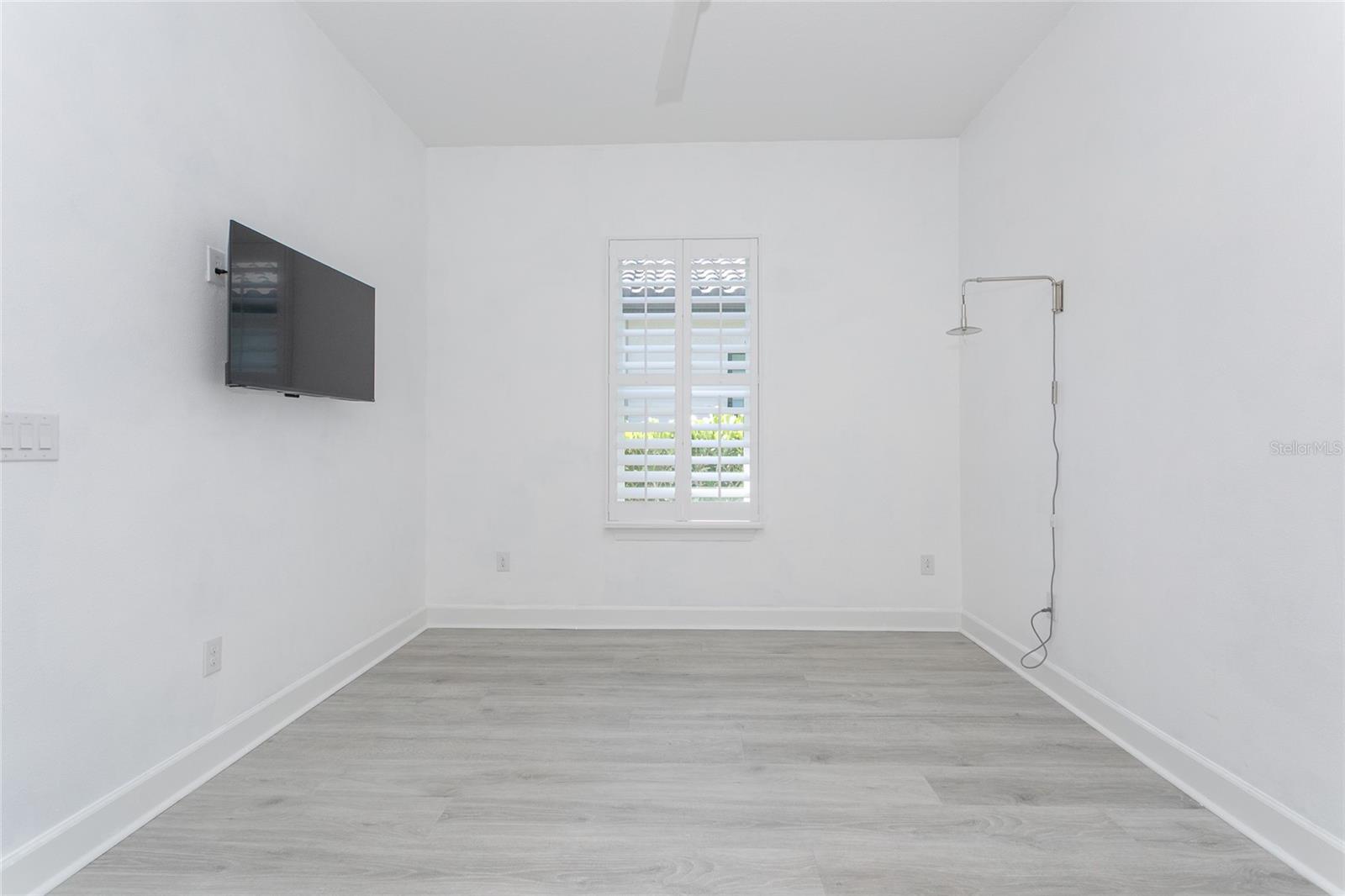 Image 27 of 92 For 15173 Vivaldi Drive