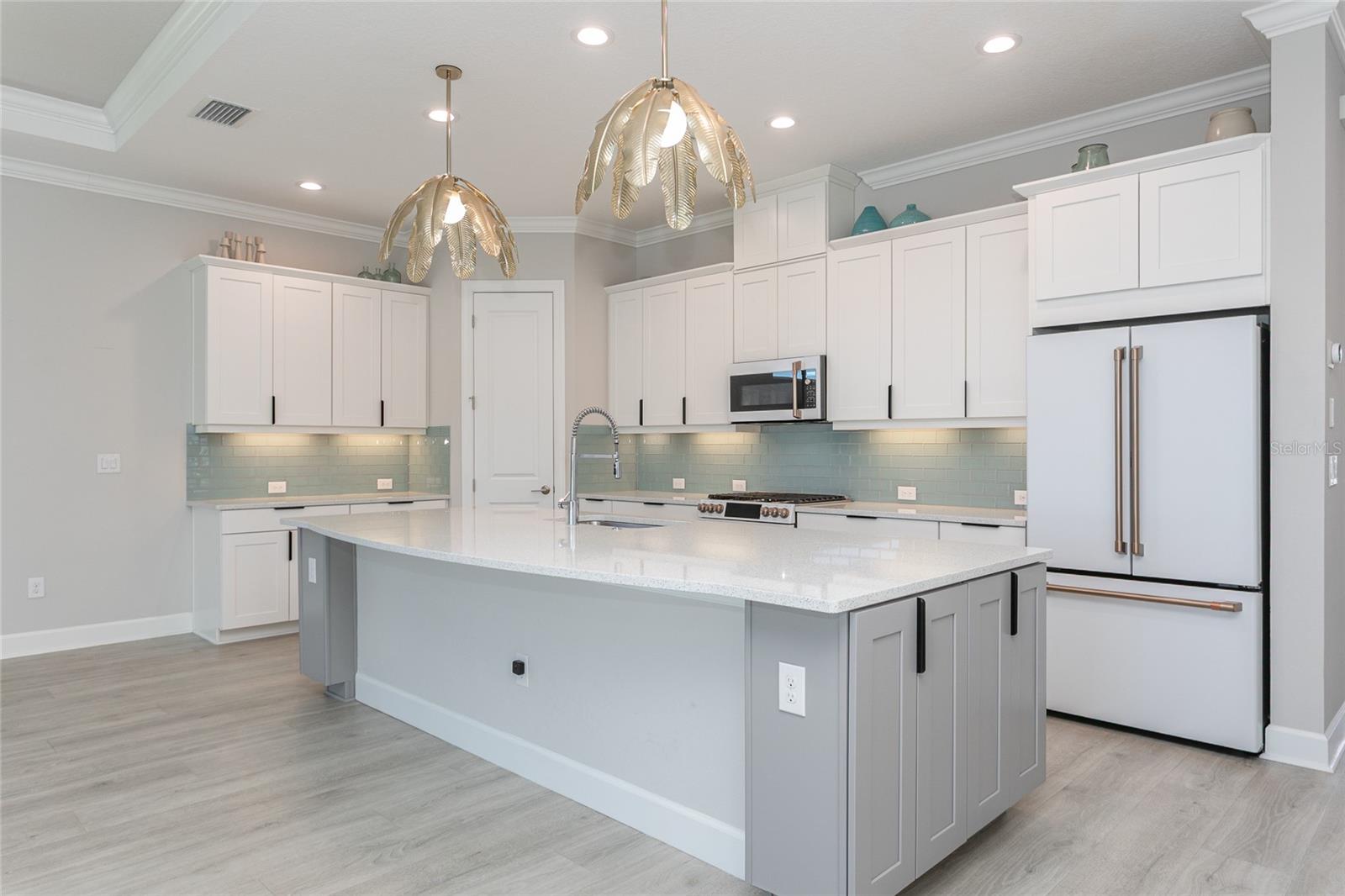 Image 6 of 92 For 15173 Vivaldi Drive