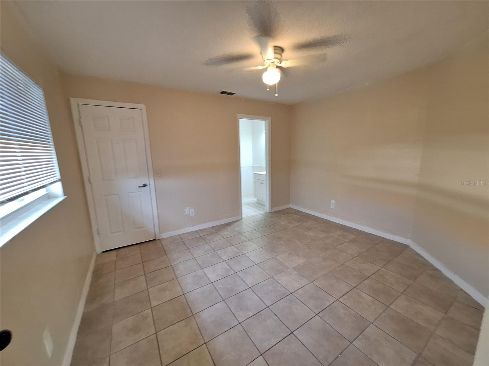 Image 15 of 41 For 259 Franca Street