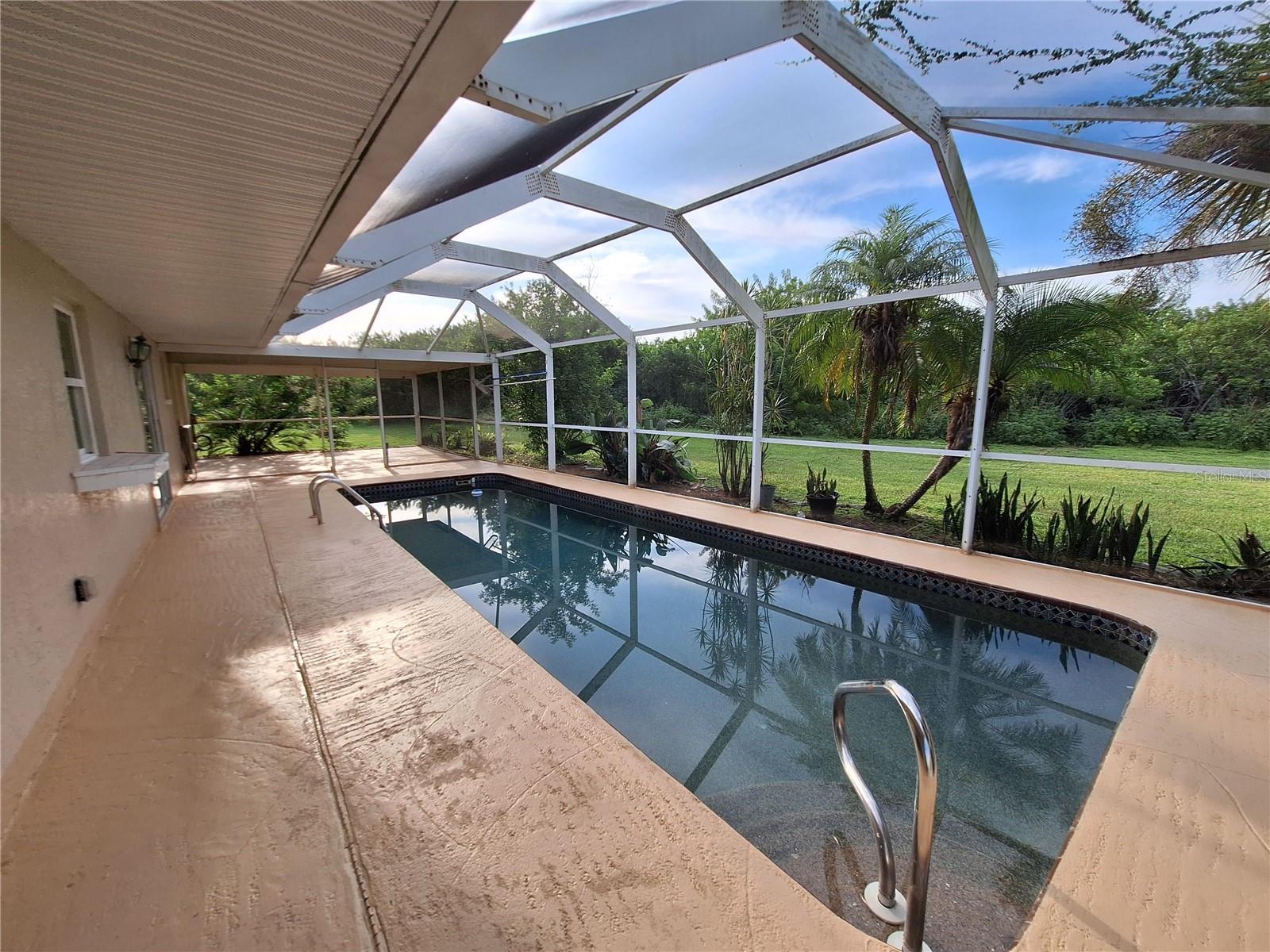 Image 3 of 41 For 259 Franca Street
