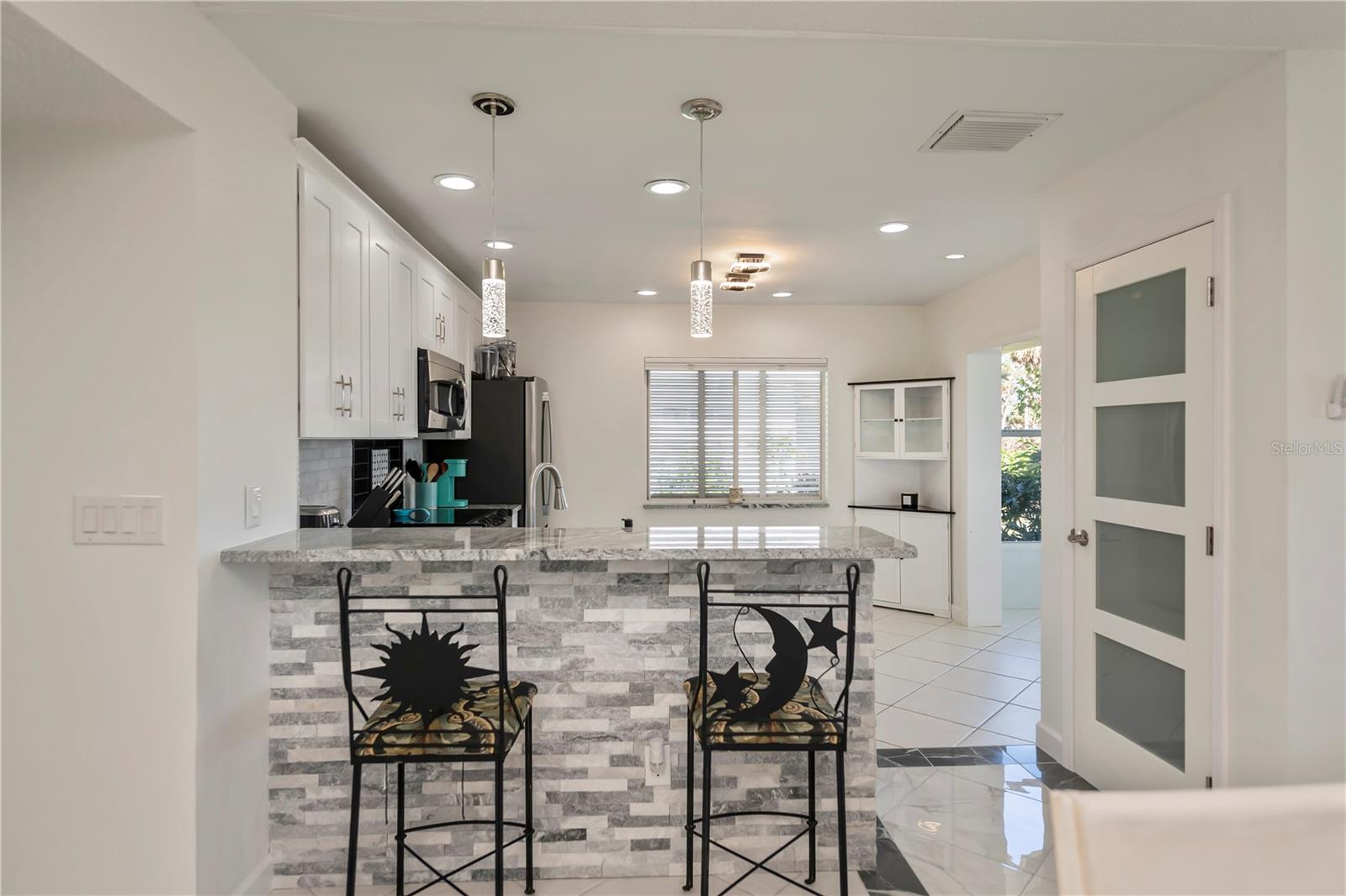 Image 25 of 59 For 262 Cerromar Way S 53